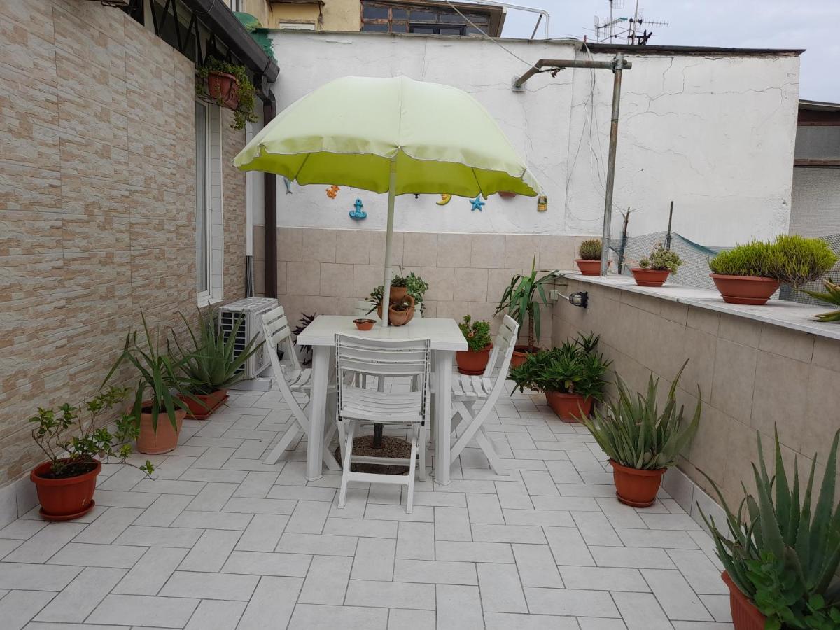 Rooftop Attic Naples Luaran gambar