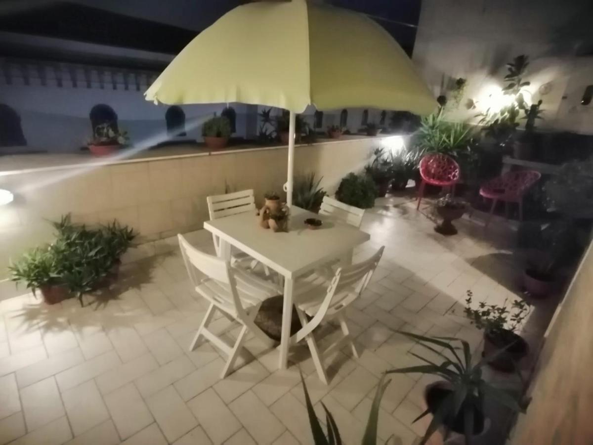 Rooftop Attic Naples Luaran gambar
